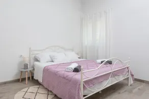 Guest house studio apartment - Image 4