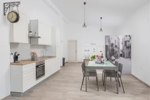 Guest house studio apartment - Image 2