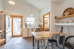 Barrio Bungalow: Historic Duplex in Downtown - Image 3