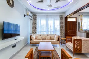 2BR w/AC,wifi, pool,free parking & 3mins to beach. - Image 4