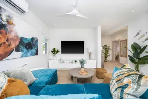 7 min walk to Beach/New Luxury Villa/ Sleeps 10 - Image 4