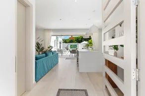 7 min walk to Beach/New Luxury Villa/ Sleeps 10 - Image 2