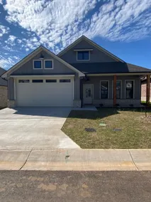 Modern 4BR in Royal Hills · Sleeps 10 - Image 5