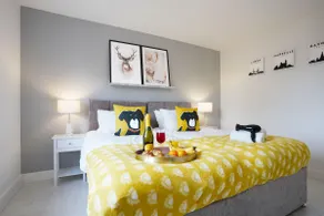 Detached 6 Bedroom House - Free Parking & FastWifi - Image 3