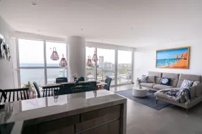 Modern apartment with an ocean view - Image 5