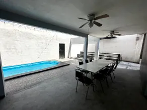 House with a pool and barbecue - Image 2