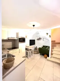 La Tête dans les Nuages – Jacuzzi & Sauna House - Image 3