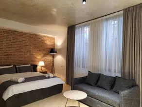 Old Gold AnteOn Studio Apartment - Image 4
