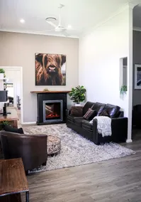 Studio 135 & Hot tub Freemans Reach NSW Australia - Image 2