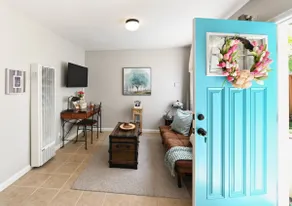 Cute and Moderate Stylish Cottage - Image 3
