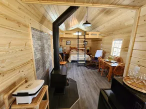 Premier Cabin - Image 5