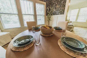 The Pearl House: A peaceful abode near DT H'burg - Image 2