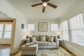The Pearl House: A peaceful abode near DT H'burg - Image 4