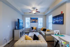 An Exquisite 3 Rooms Townhome in Zionsville Suitable for Long-Term Stays - Image 4