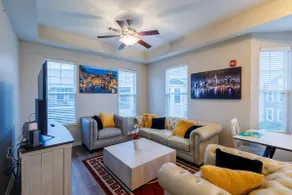 An Exquisite 3 Rooms Townhome in Zionsville Suitable for Long-Term Stays - Image 2