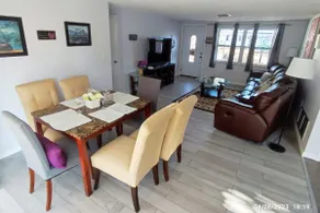 Convenient, close to sun & fun! - - Image 4