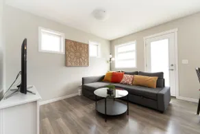 Modern 3-Storey Windermere Townhome | Garage + AC - Image 4