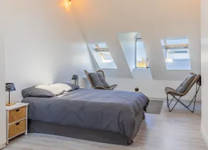 Townhouse on the banks of the Seine in La Bouille - Image 3