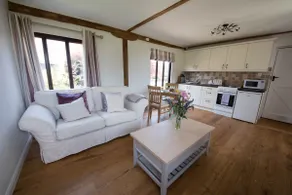 Cottage de campagne rénové avec piscine près de Tenterden - Image 4