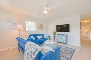 Buckroe Bungalow Escape to the Beach 2mins Away - Image 5