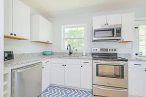 Buckroe Bungalow Escape to the Beach 2mins Away - Image 2