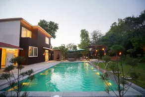 Mulberry Farms - Luxe Farmstay w/Pool + Jacuzzi - Image 2
