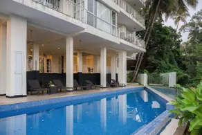 2BHK w/ View, Pool, 100% Backup, 10min to Beach - Image 5