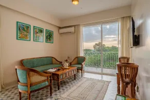 2BHK w/ View, Pool, 100% Backup, 10min to Beach - Image 4
