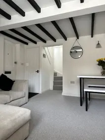 Jeannie's Cottage - Image 3