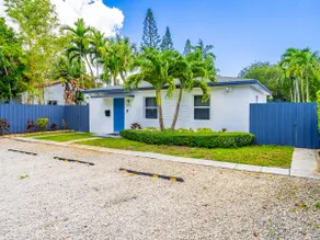 Modern House in FLL - Image 2