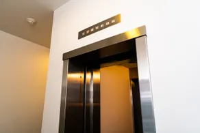 Prime time location/ old qc city elevator - Image 3