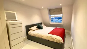 The Town & Park Hideaway - Image 3