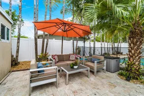 Tropical Heated Pool+Hot Tub! 1 Mile To Beach! - Image 3