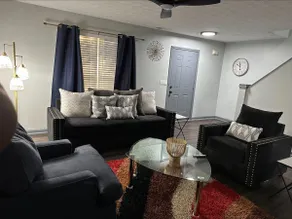 Townhome 5 beds 20 mins to Atlanta Large group % % - Image 3
