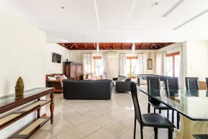 7-bedroom mansion in Jurerê Internacional. - Image 5
