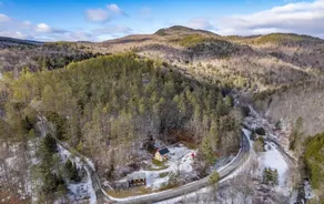 Killington - Woodstock: Private Oasis w/ Hot-Tub - Image 3