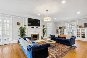 Wade Manor-GameRoom, Gym, Office & Fenced Backyard - Image 4