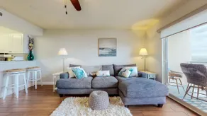 Pelican Isle 210 - Image 4