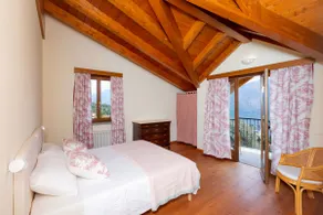 Fabulous lake view, family-friendly - Image 3