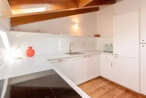 Fabulous lake view, family-friendly - Image 5