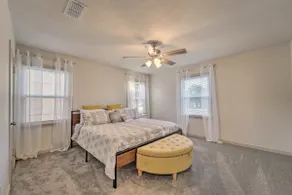 Clifton -2 BR, 1 BA - 6 min to TTU - Image 2