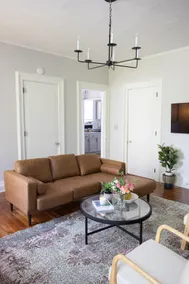 Hist. Troy River acc. Modern Apt - Image 3