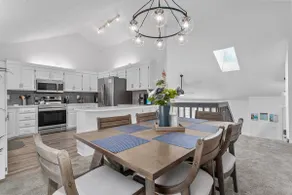 Quiet Spacious Home w/ Pool Table, Pets ok! - Image 4