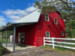 The Red Barn - Image 2