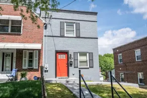 Stylish Bright *Free Parking*Near MGM & Navy Yard - Image 5