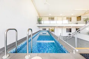 'The Smith' A Vibrant Poolside Balcony Haven - Image 4