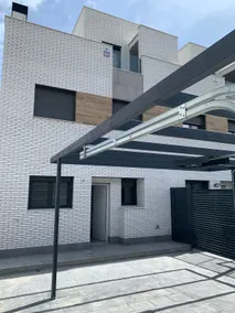 Beautiful house in Madrid, private pool and garage - Image 4