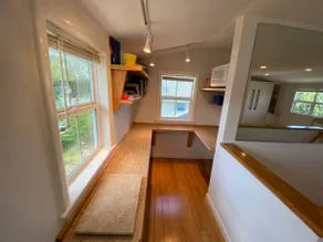 Cozy and bright shoreline studio apartment - walk to beach and row to boat - Image 4