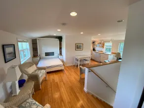 Cozy and bright shoreline studio apartment - walk to beach and row to boat - Image 2