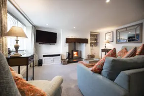 2 Bed stylish village retreat in Braunton - Image 3